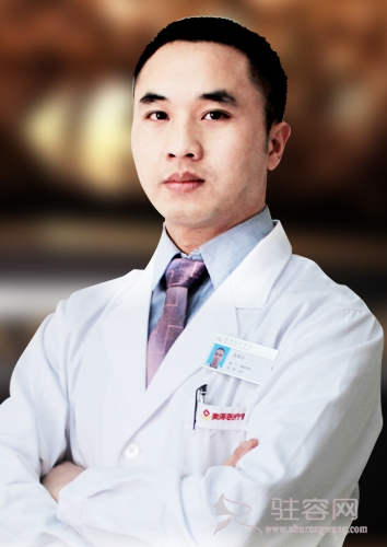 龙成云