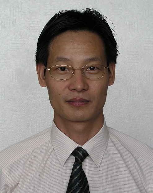  余建新