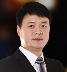 李华