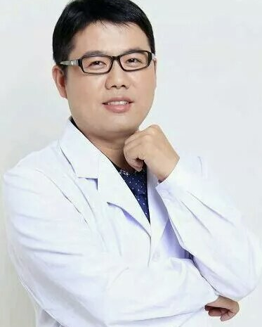黄观华