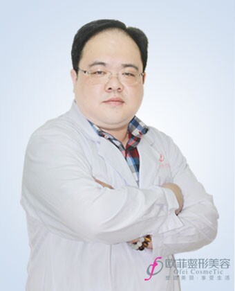 李博