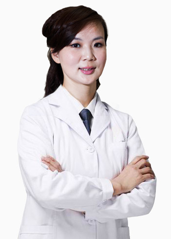 杨 麟